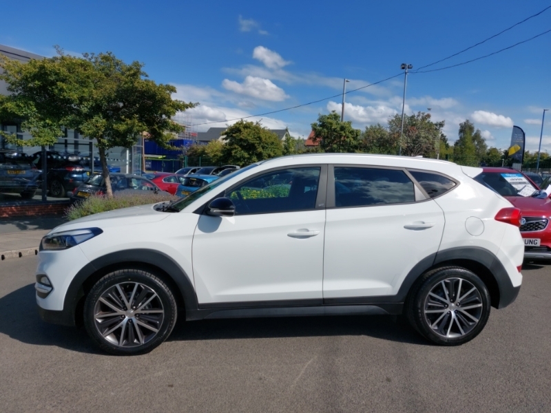 Hyundai Tucson 1.7 Crdi Blue Drive Go Se 2Wd Dct White #4