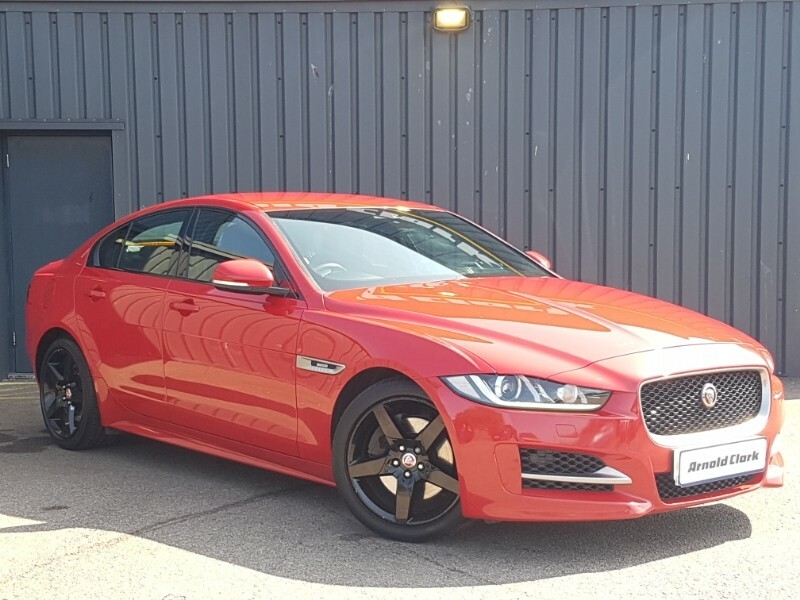 Jaguar XE 2.0 Ingenium R-sport Red