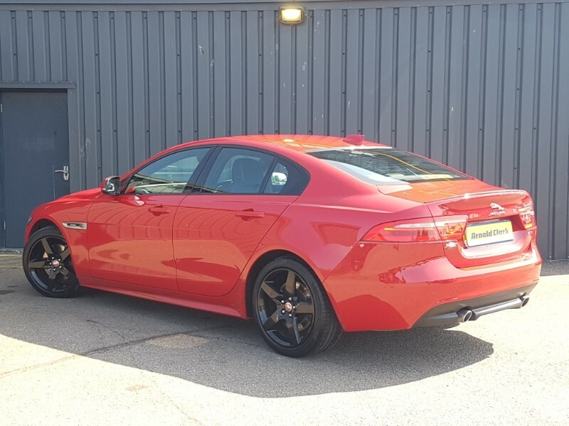 Jaguar XE 2.0 Ingenium R-sport Red #2