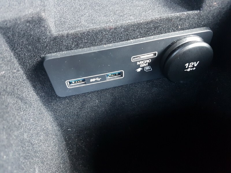 Jaguar XE 2L R-sport Red #16