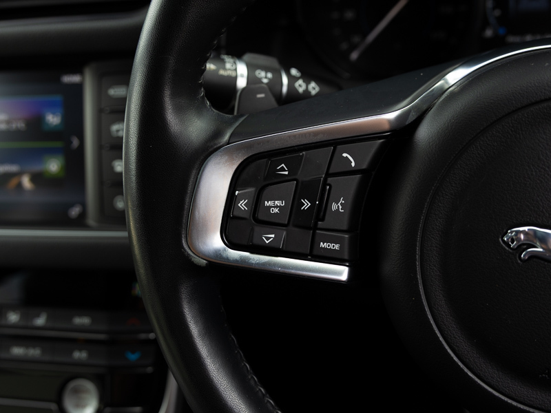Jaguar XF Xf Portfolio D Awd Black #16