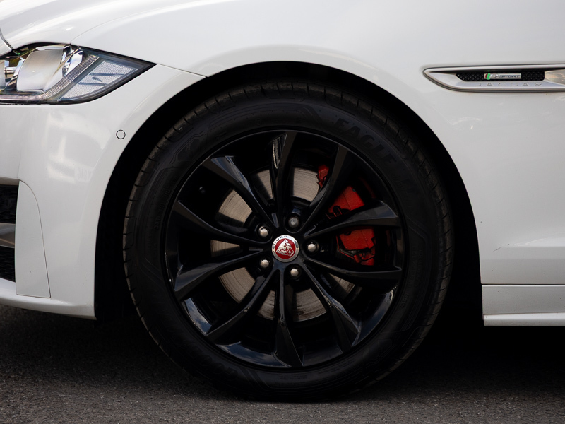Jaguar XF Xf Portfolio D Awd Black #18