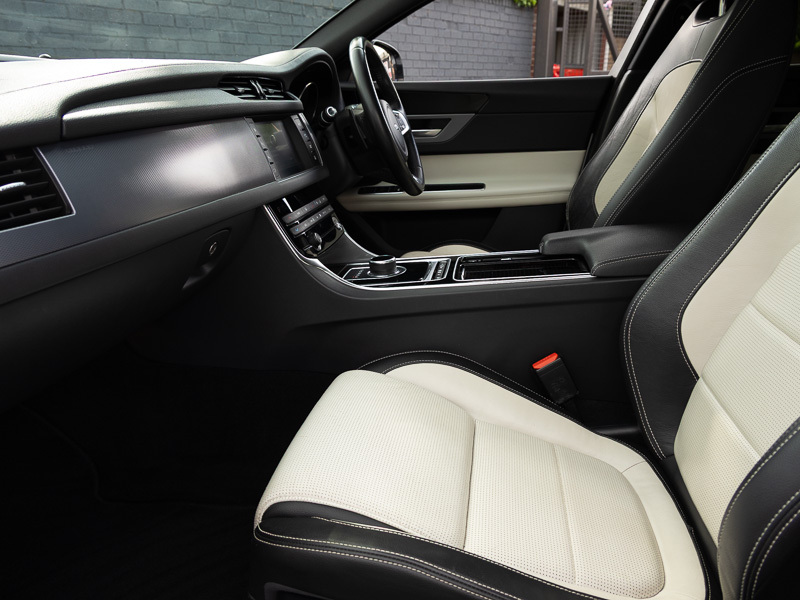 Jaguar XF 2.0D 180 R-sport White #5
