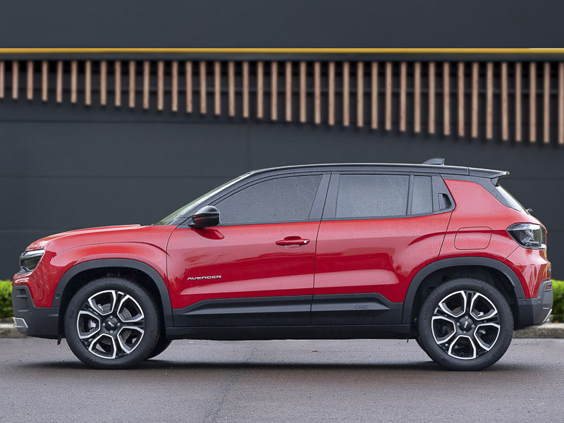 Jeep Avenger 1.2 E-hybrid Summit Dct Red #4