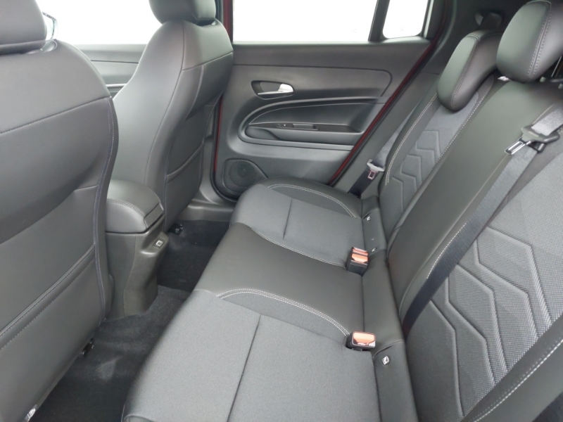 Jeep Avenger 1.2 E-hybrid Altitude Dct Black #6