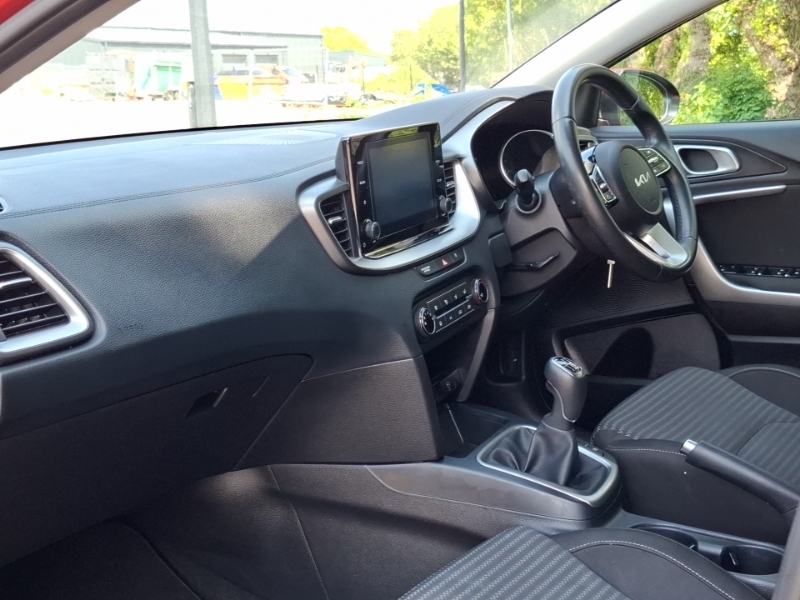 Kia Ceed 1.5T Gdi Isg 2 Red #5