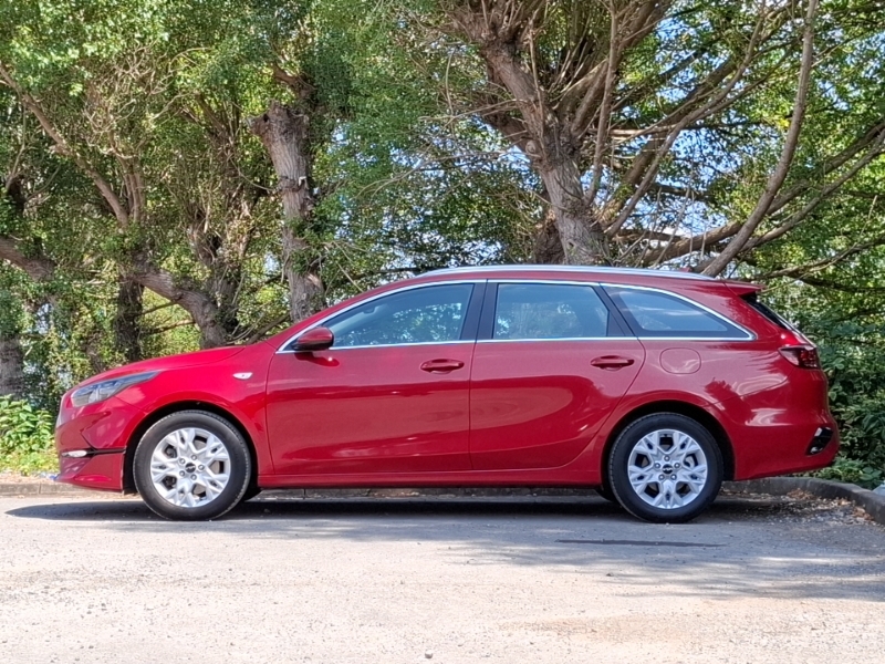 Kia Ceed 1.5T Gdi Isg 2 Red #4