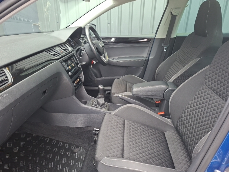 Skoda Rapid Spaceback 1.0 Tsi 95 Se Sport Blue #5
