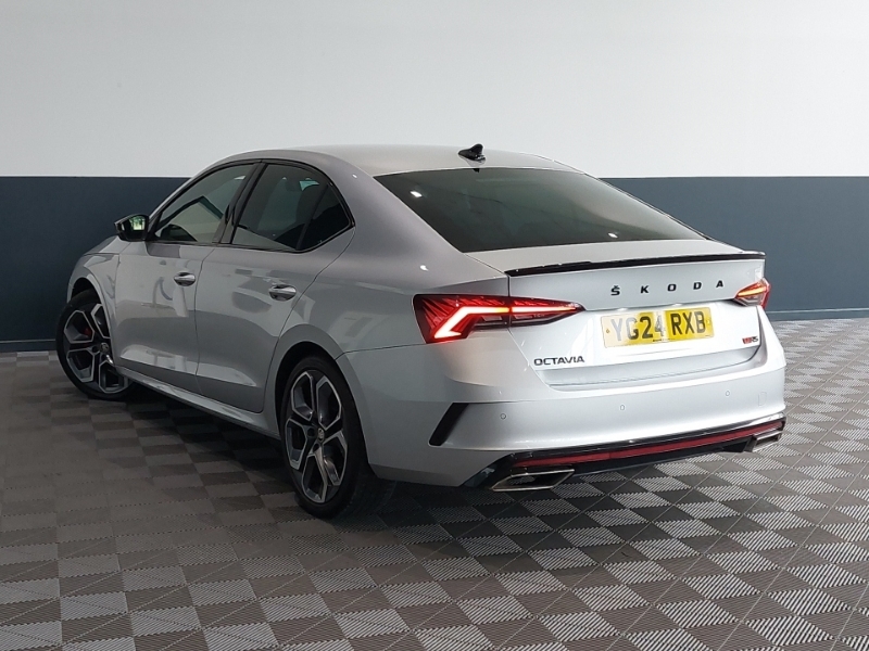 Skoda Octavia 2.0 Tdi 200 Vrs Dsg Silver #2