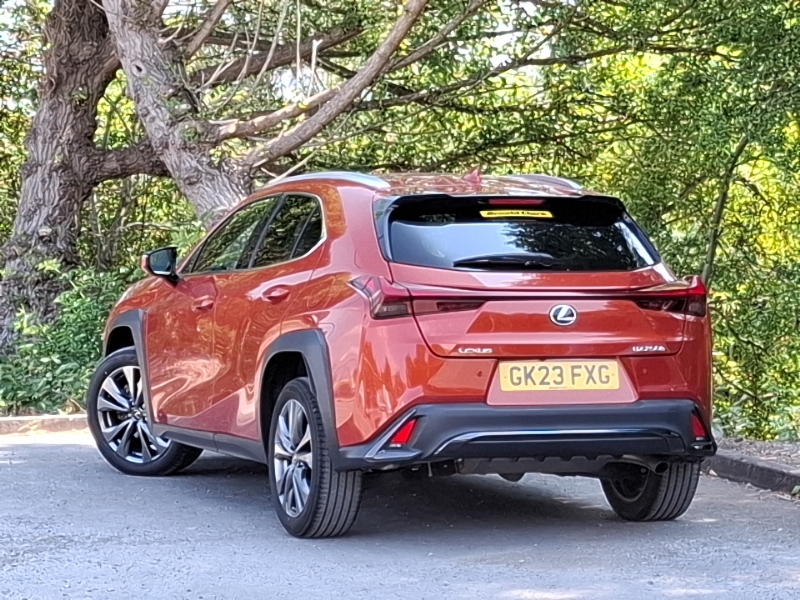 Lexus UX 250H 2.0 F-sport Design Cvt Orange #2