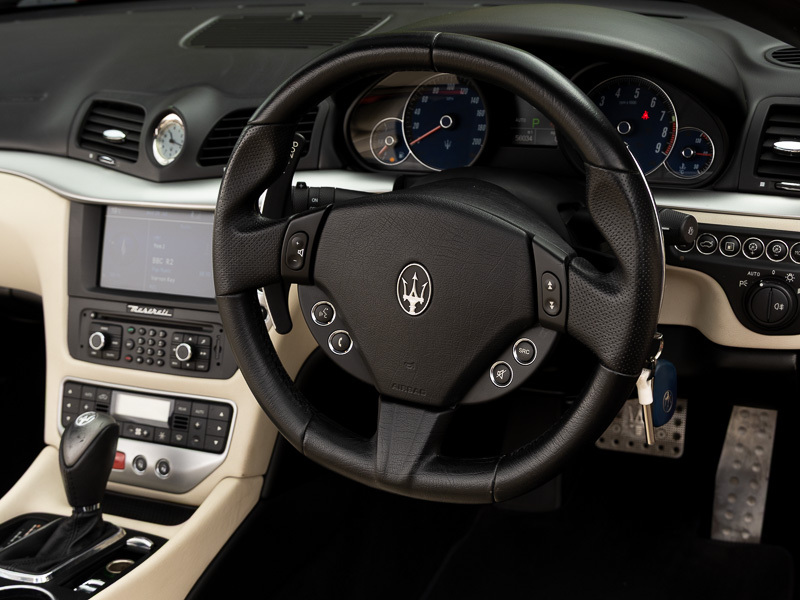 Maserati GranCabrio V8 Sport White #7