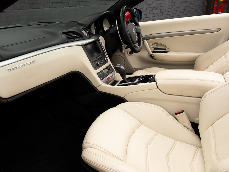 Maserati GranCabrio V8 Sport Red #5