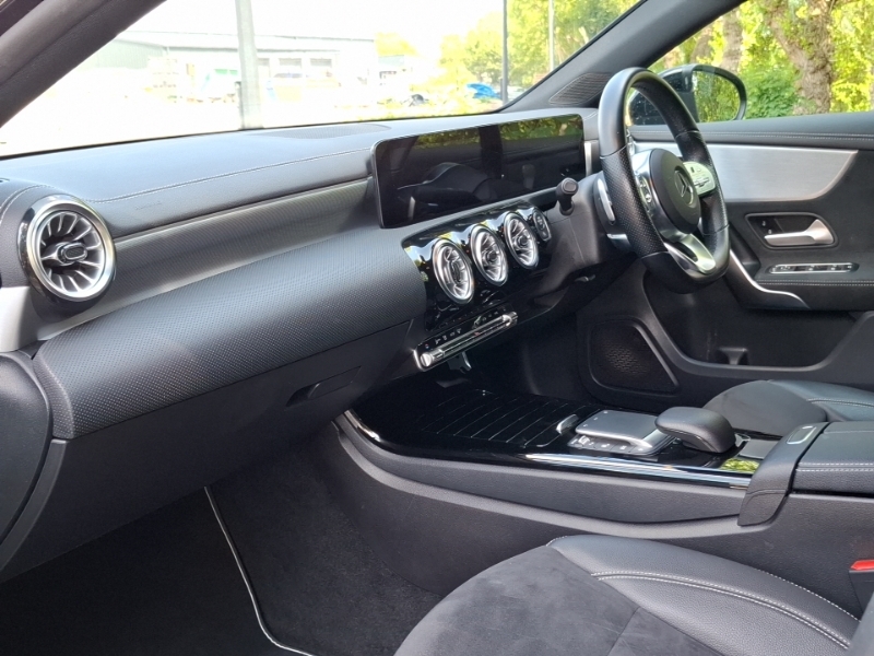 Mercedes-Benz A Class A180 Amg Line Premium Edition Black #5
