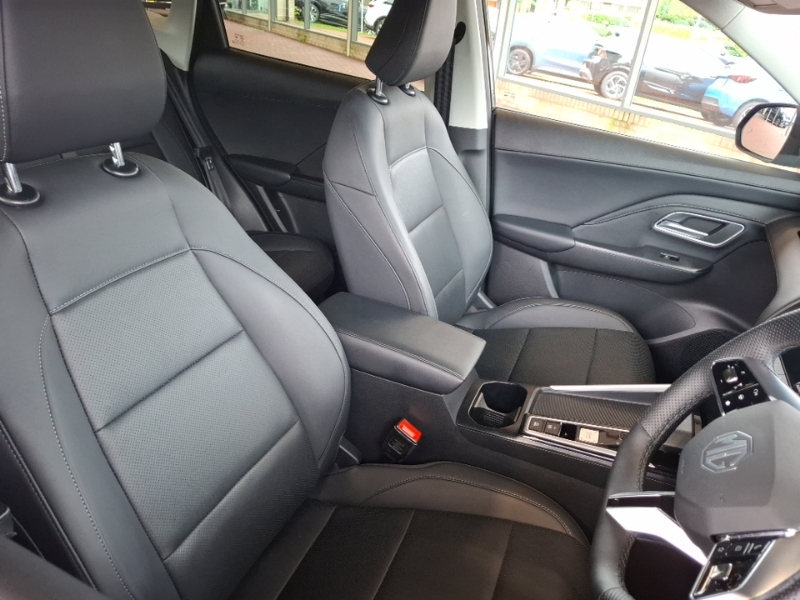 MG ZS 1.5 Hybrid Trophy Black #5