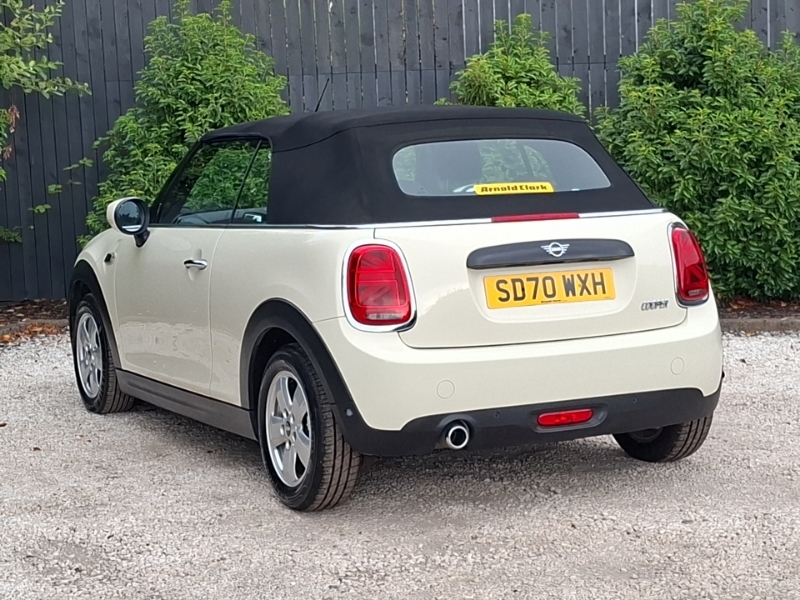Mini Convertible 1.5 Cooper Classic II White #2