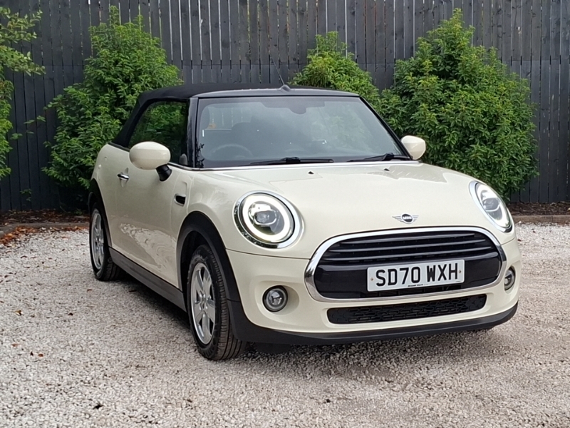 Mini Convertible 1.5 Cooper Classic II White