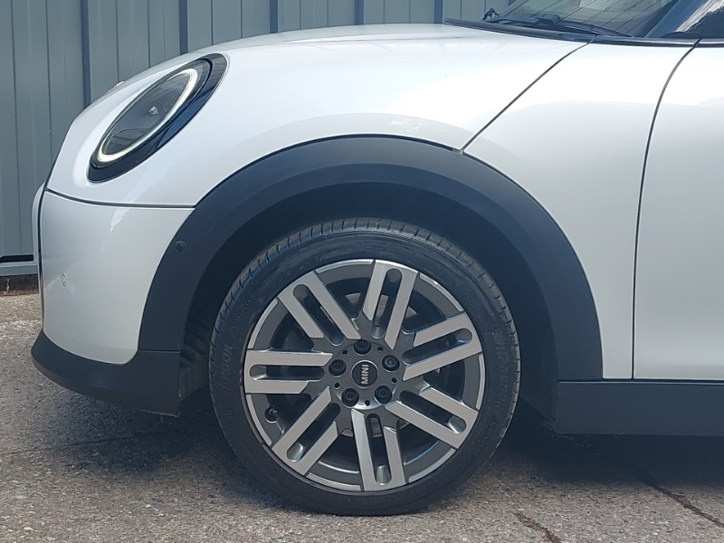Mini Hatch F55 Mini 5-Door Hatch Cooper Exclusive Lci II Red #18