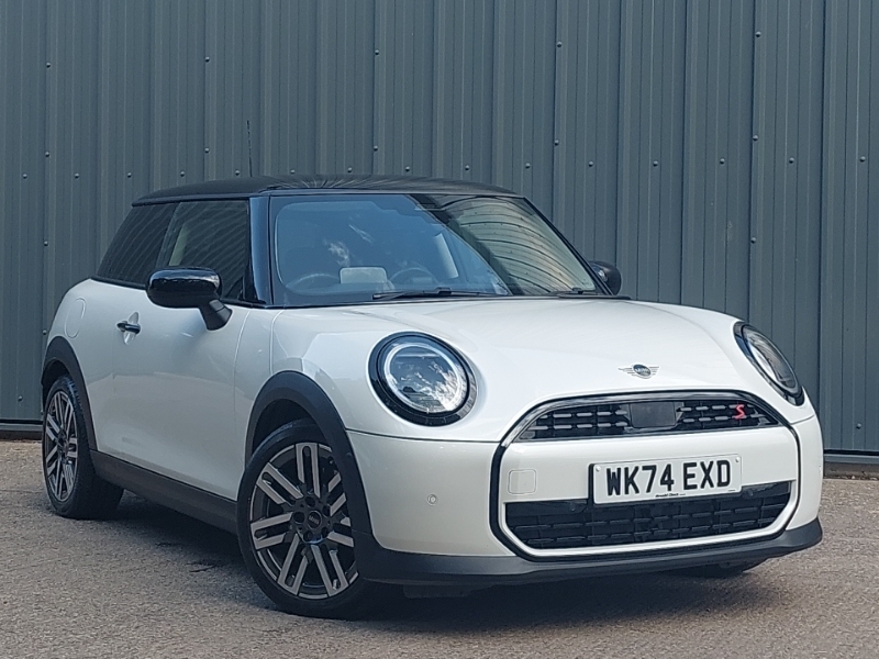 Mini Hatch F55 Mini 5-Door Hatch Cooper Exclusive Lci II Red #1
