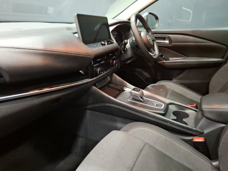 Nissan Qashqai 1.3 Dig-t Mh 158 N-connecta Xtronic Grey #5