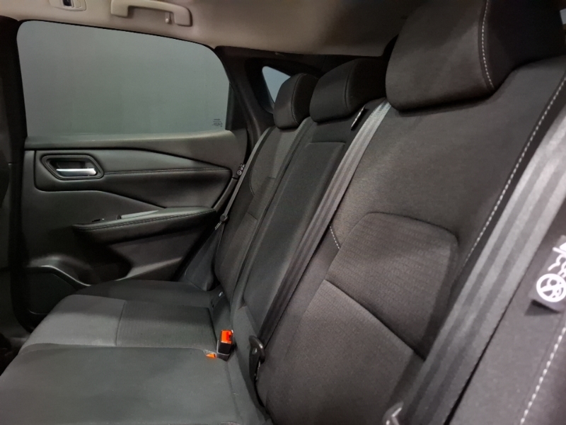 Nissan Qashqai 1.3 Dig-t Mh 158 N-connecta Glass Rf Xtronic Black #6