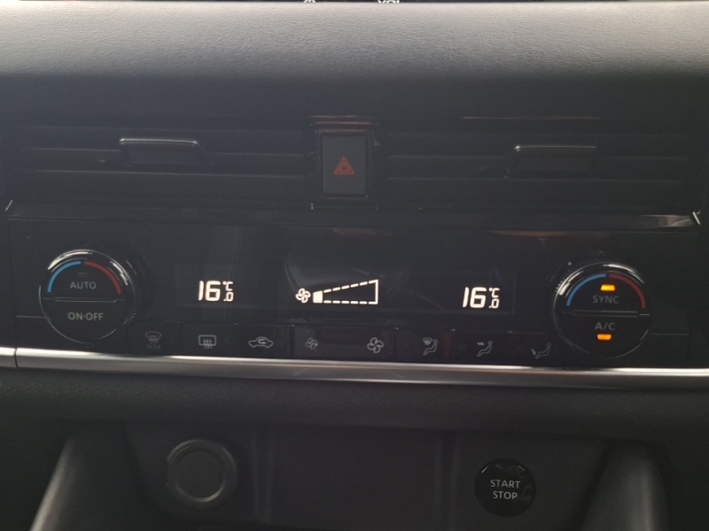Nissan Qashqai N-connecta Blue #15