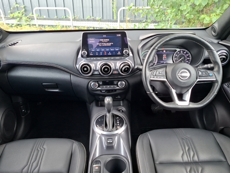 Nissan Juke 1.6 Hybrid Tekna Hatchback Grey #3