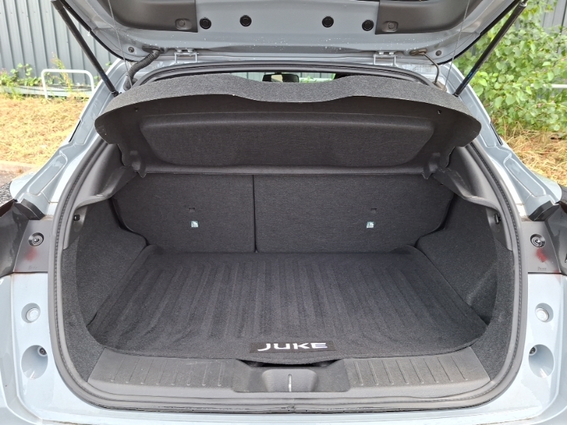 Nissan Juke 1.6 Hybrid Tekna Hatchback Grey #18