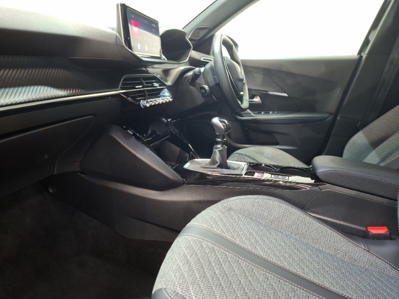 Peugeot 2008 1.2 Puretech 130 Allure Black #5
