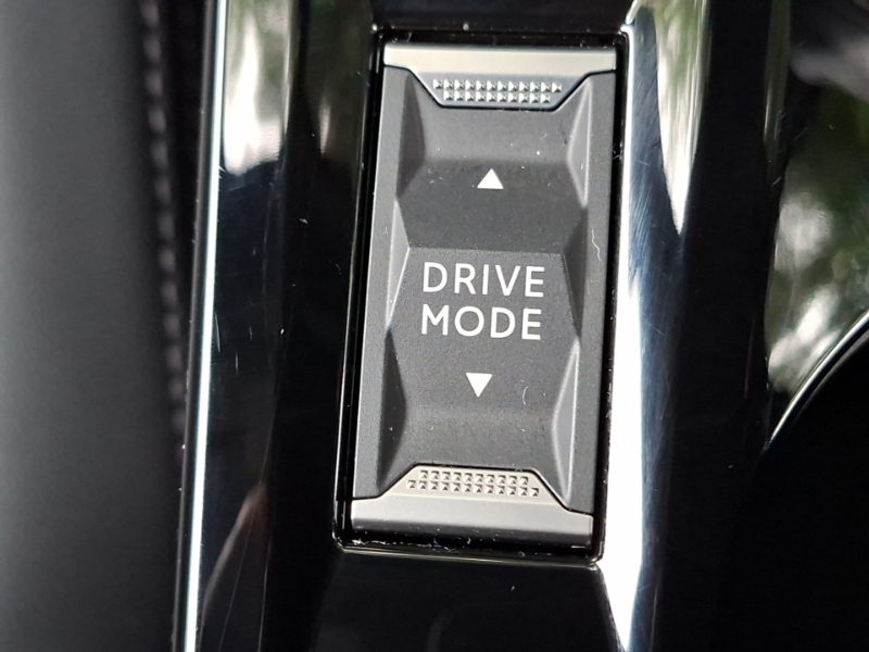 Peugeot 2008 Allure Black #17