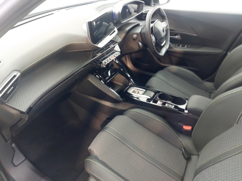 Peugeot e-2008 115Kw Gt 54Kwh White #5