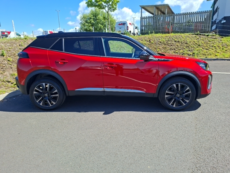 Peugeot 2008 1.2 Puretech 130 Gt Premium Eat8 Red #4