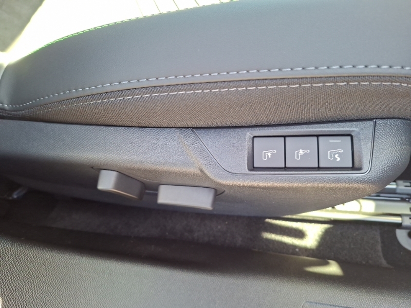 Peugeot 2008 1.2 Puretech Allure Blue #16