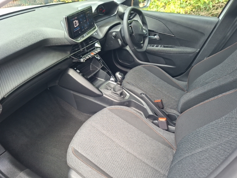 Peugeot 208 1.2 Puretech 100 Style White #5
