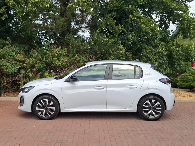 Peugeot 208 1.2 Puretech 100 Style White #4