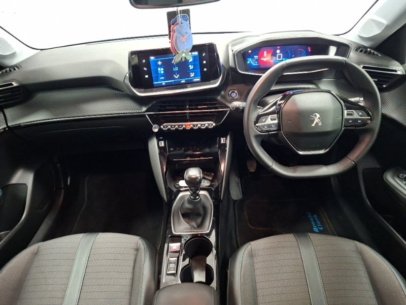 Peugeot 208 1.2 Puretech 100 Allure Premium SD71DZC Red #3
