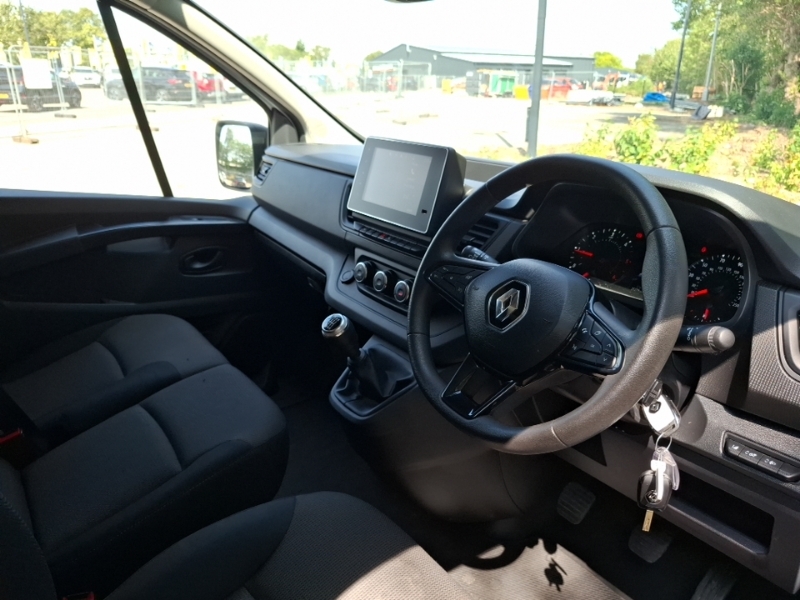 Renault Trafic Sl30 Blue Dci 130 Advance Safety Van White #3