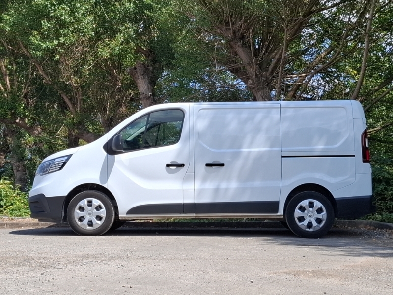 Renault Trafic Sl30 Blue Dci 130 Advance Safety Van White #4