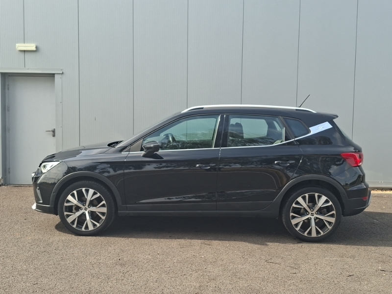 Seat Arona 1.0 Tsi 110 Xperience Lux Black #4