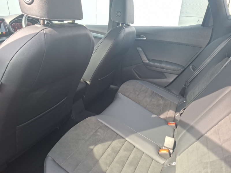 Seat Arona 1.0 Tsi 110 Xperience Lux Black #6