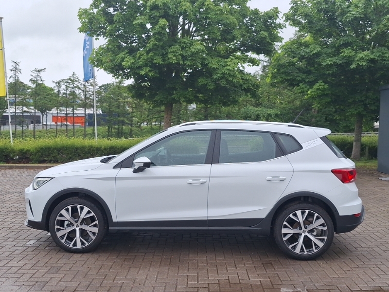 Seat Arona 1.0 Tsi 115 Xperience Lux Dsg White #4