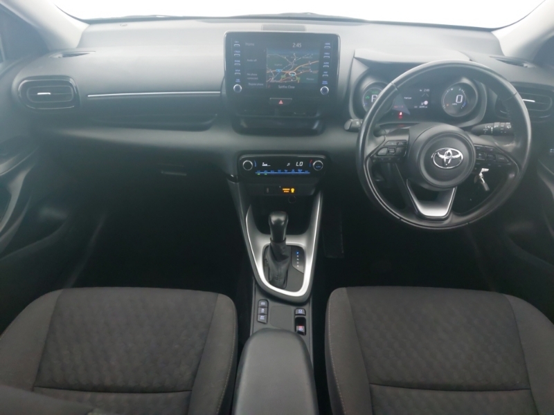 Toyota Yaris 1.5 Hybrid Design Cvt Nav White #3