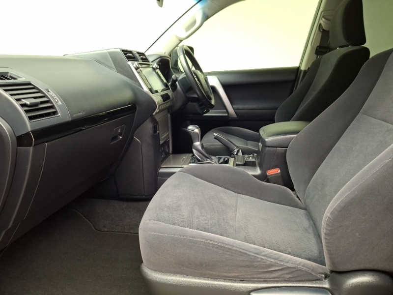 Toyota Land Cruiser 2.8 D-4d Active 7 Seats Black #5