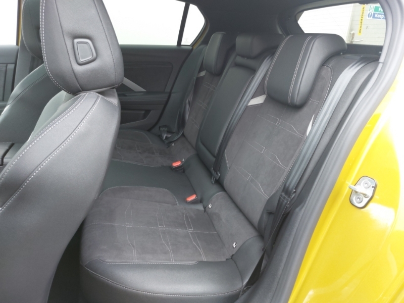 Vauxhall Astra 1.5 Turbo D Ultimate YJ23JNB Yellow #6