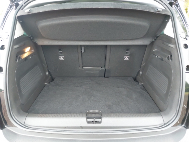 Vauxhall Crossland Ultimate Black #18