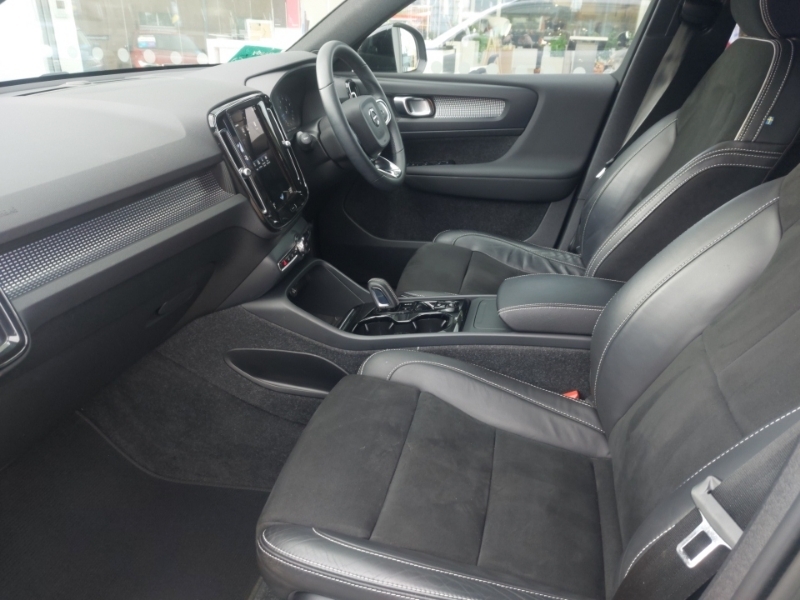 Volvo XC40 Plus, B3 Mild Hybrid, Dark Grey #5