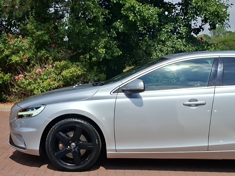 Volvo V40 2.0 D4 R-design Pro Euro 6 Ss Black #19