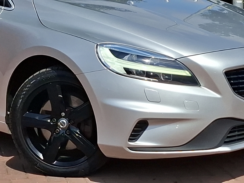 Volvo V40 2.0 D4 R-design Pro Euro 6 Ss Black #20