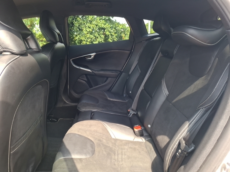 Volvo V40 D3 4 Cyl 150 R Design Nav Plus Geartronic Silver #6