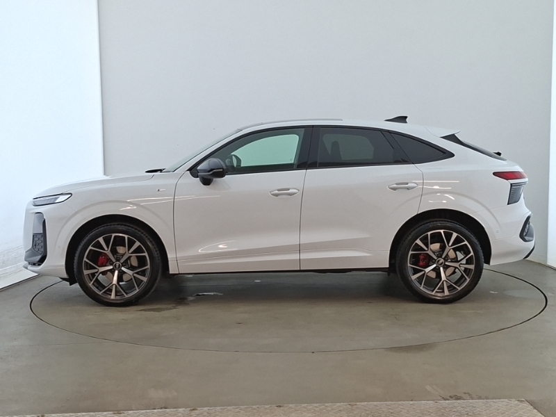Audi Q3 1.5 Tfsi Edition 1 S Tronic White #4