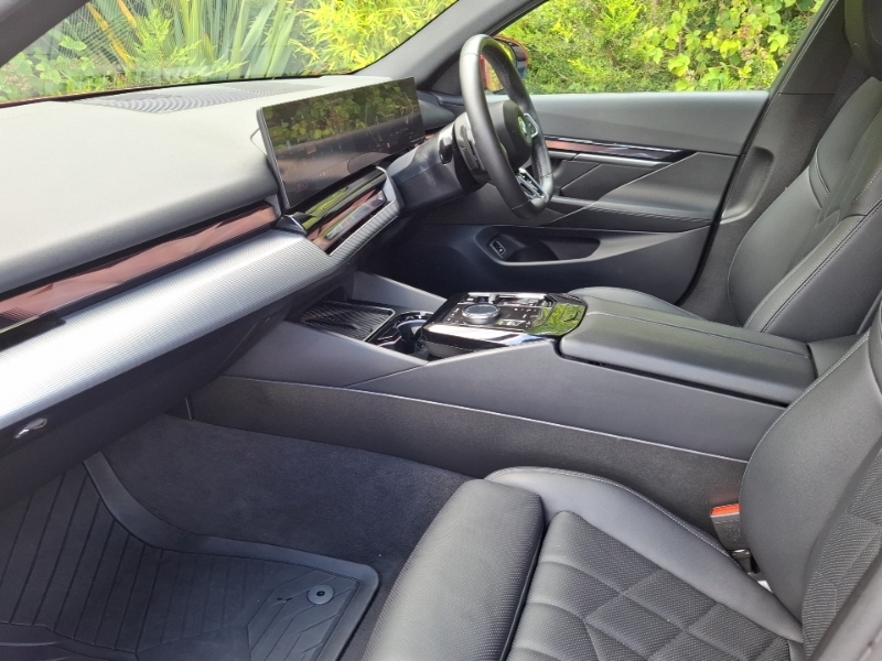 BMW 5 Series 520I M Sport Red #5